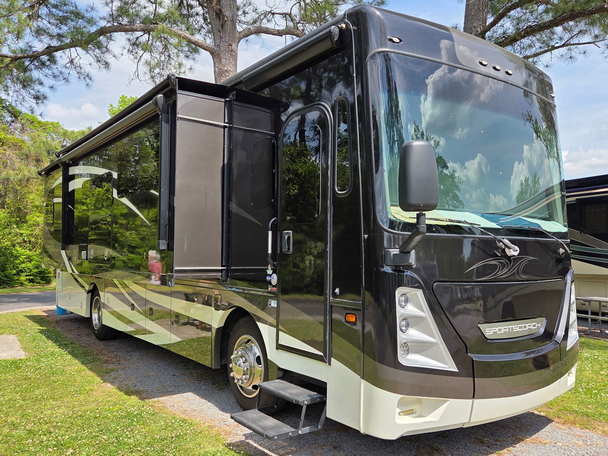 2021 Coachmen SPORTSCOACH SRS 354QS RV