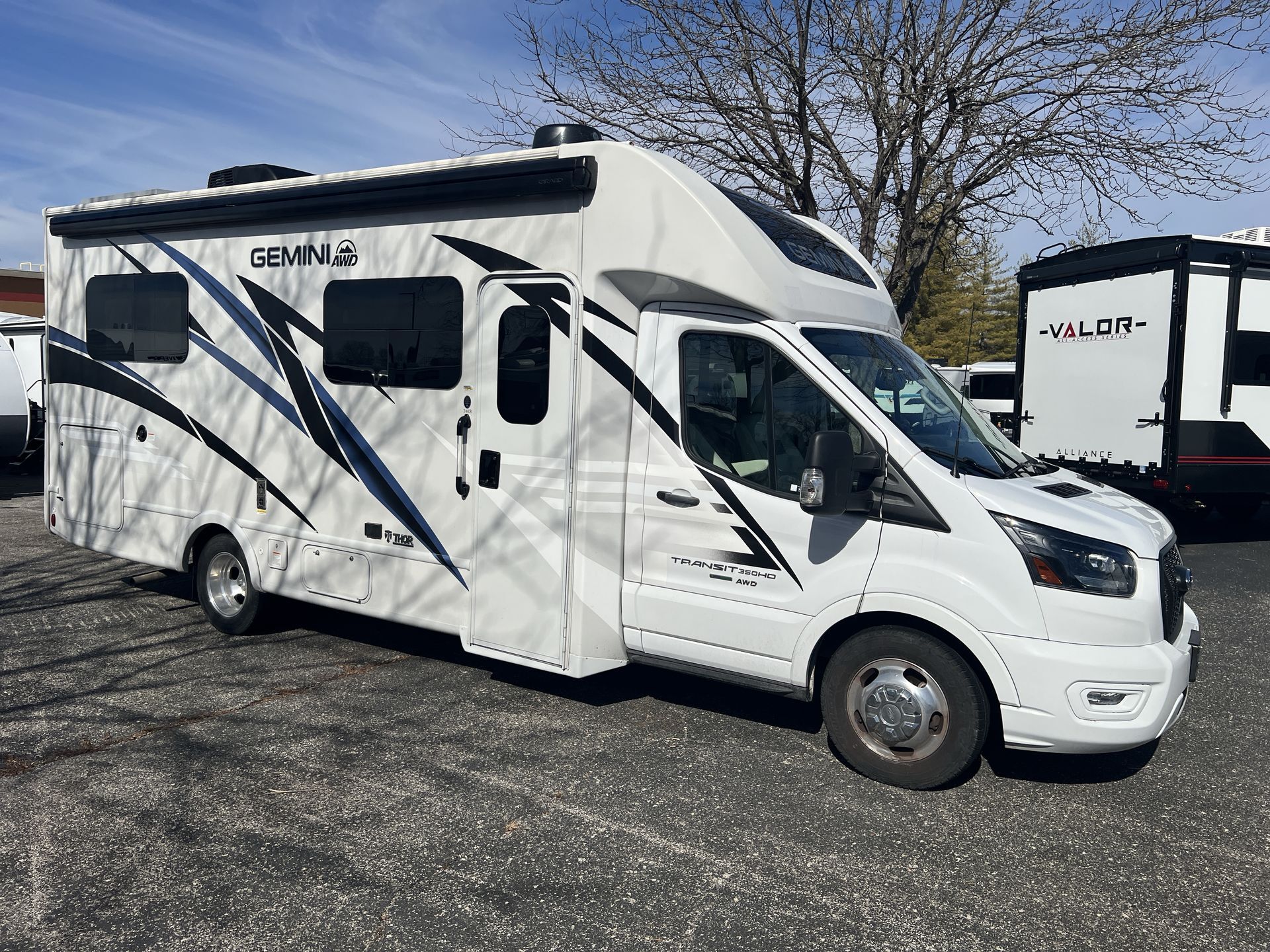 2025 Thor Motor Coach Gemini AWD 24KB in eureka MO