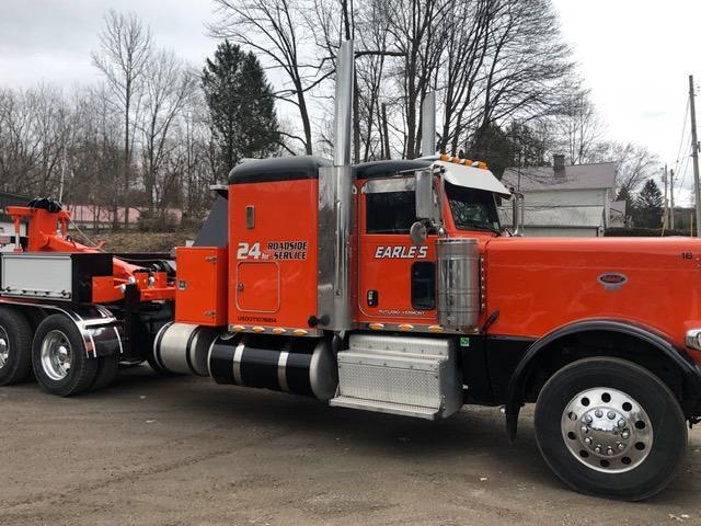 2016 PETERBILT 389 in Center Rutland, VT