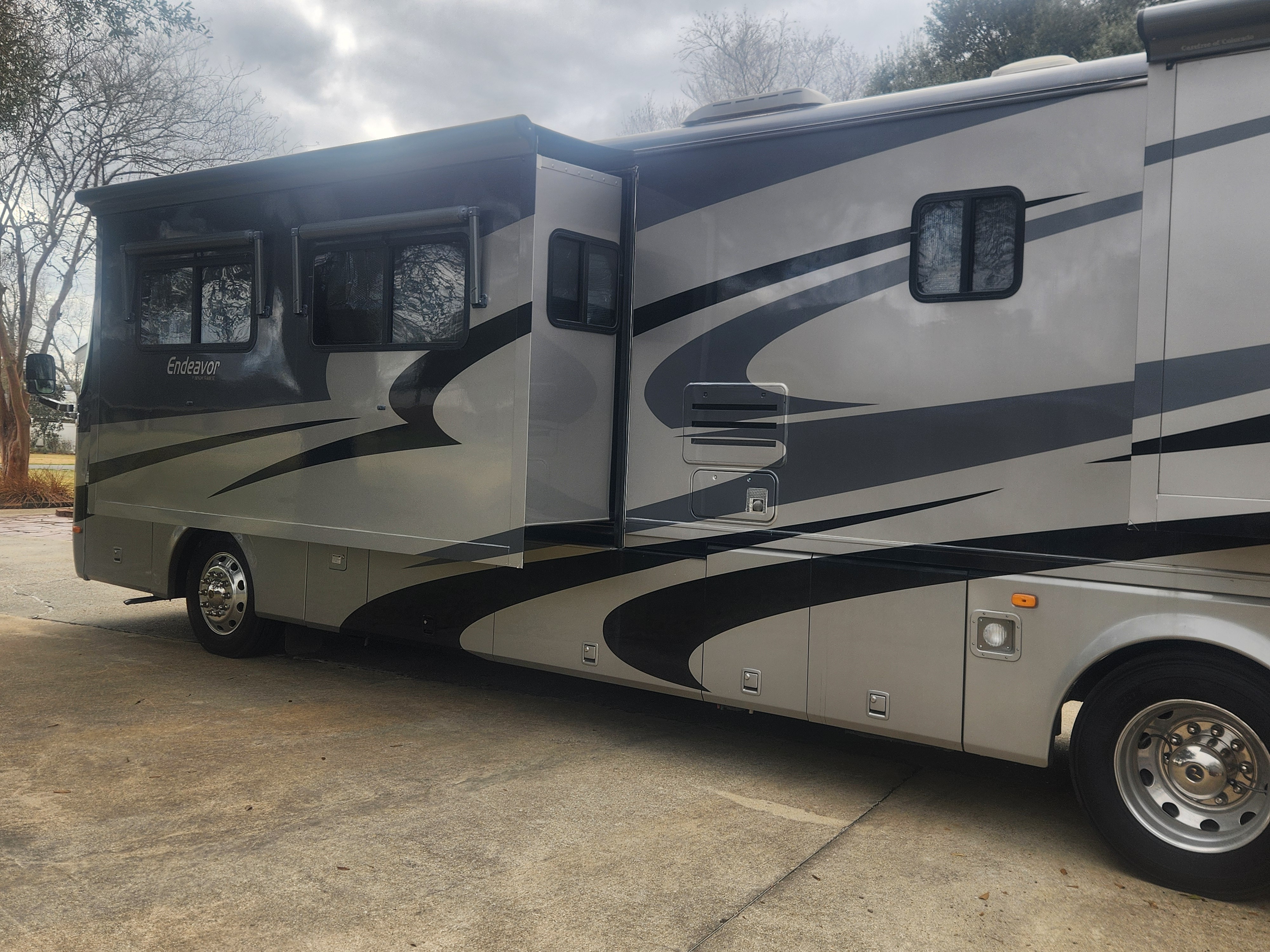2004 Holiday Rambler ENDEAVOR 40PDQ in carencro LA