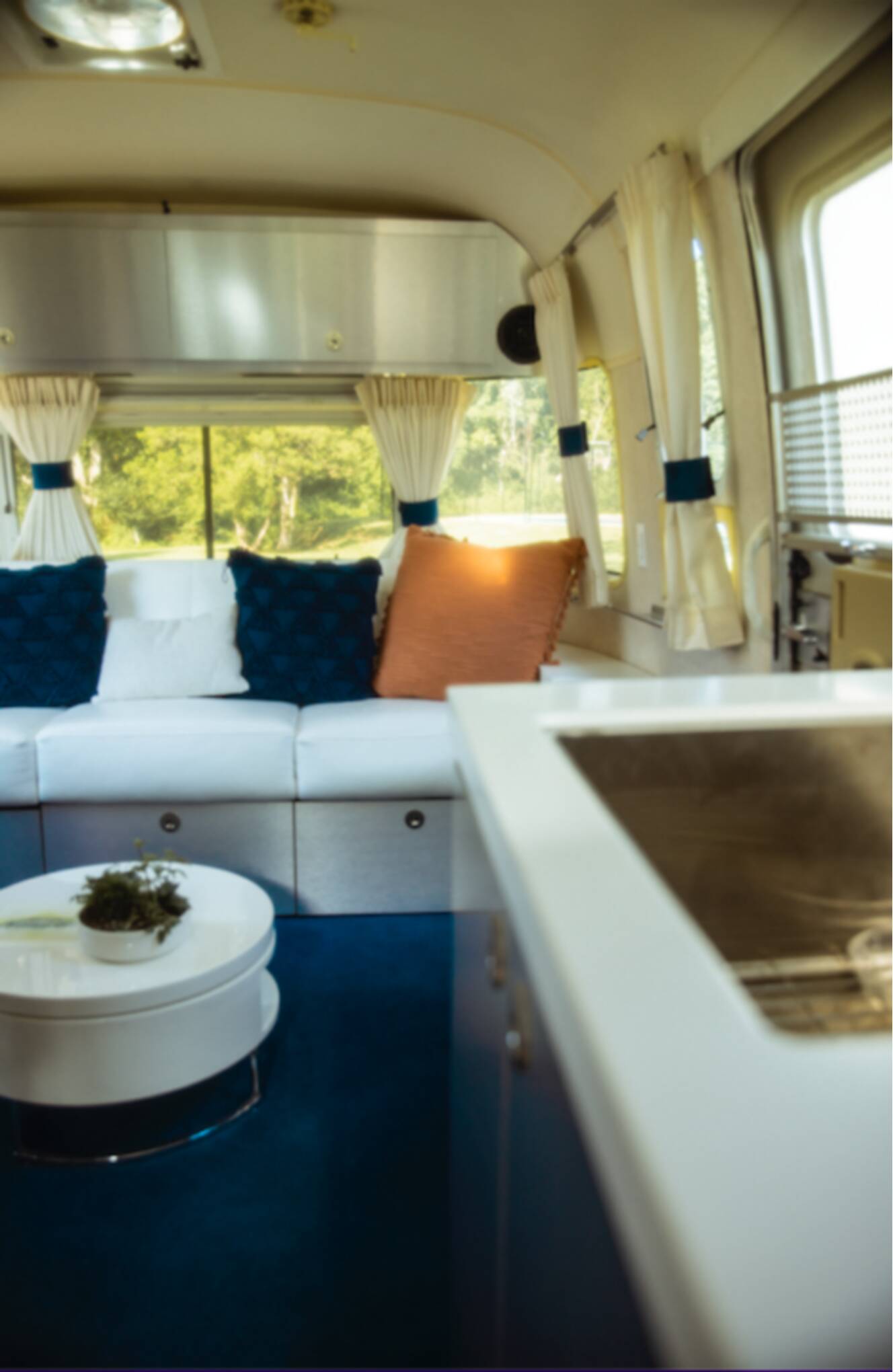 A photo of this 2002 Airstream CLASSIC 30RB