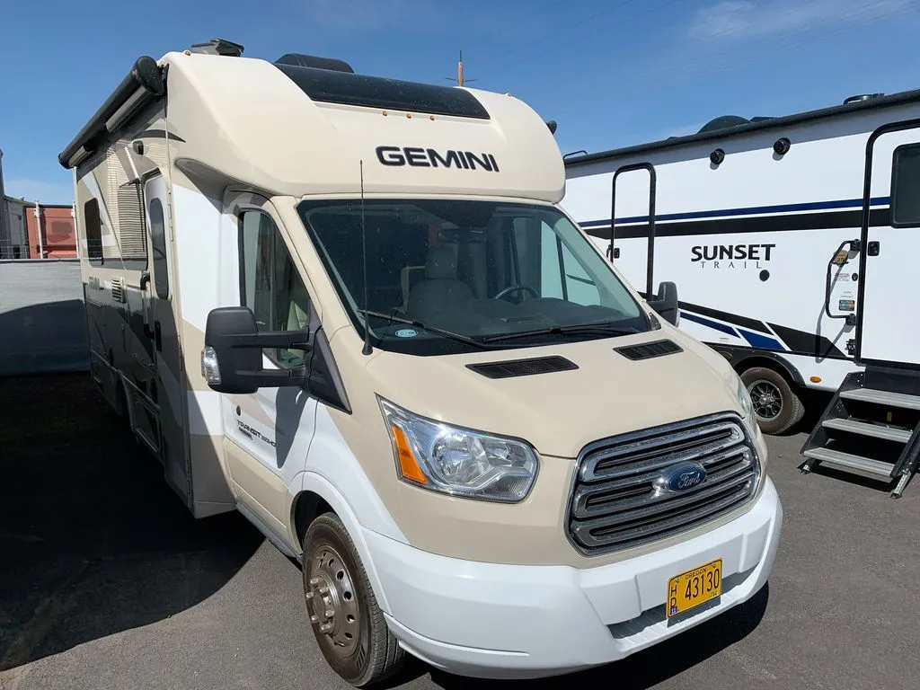 2017 Thor Motor Coach Gemini 23TK RV