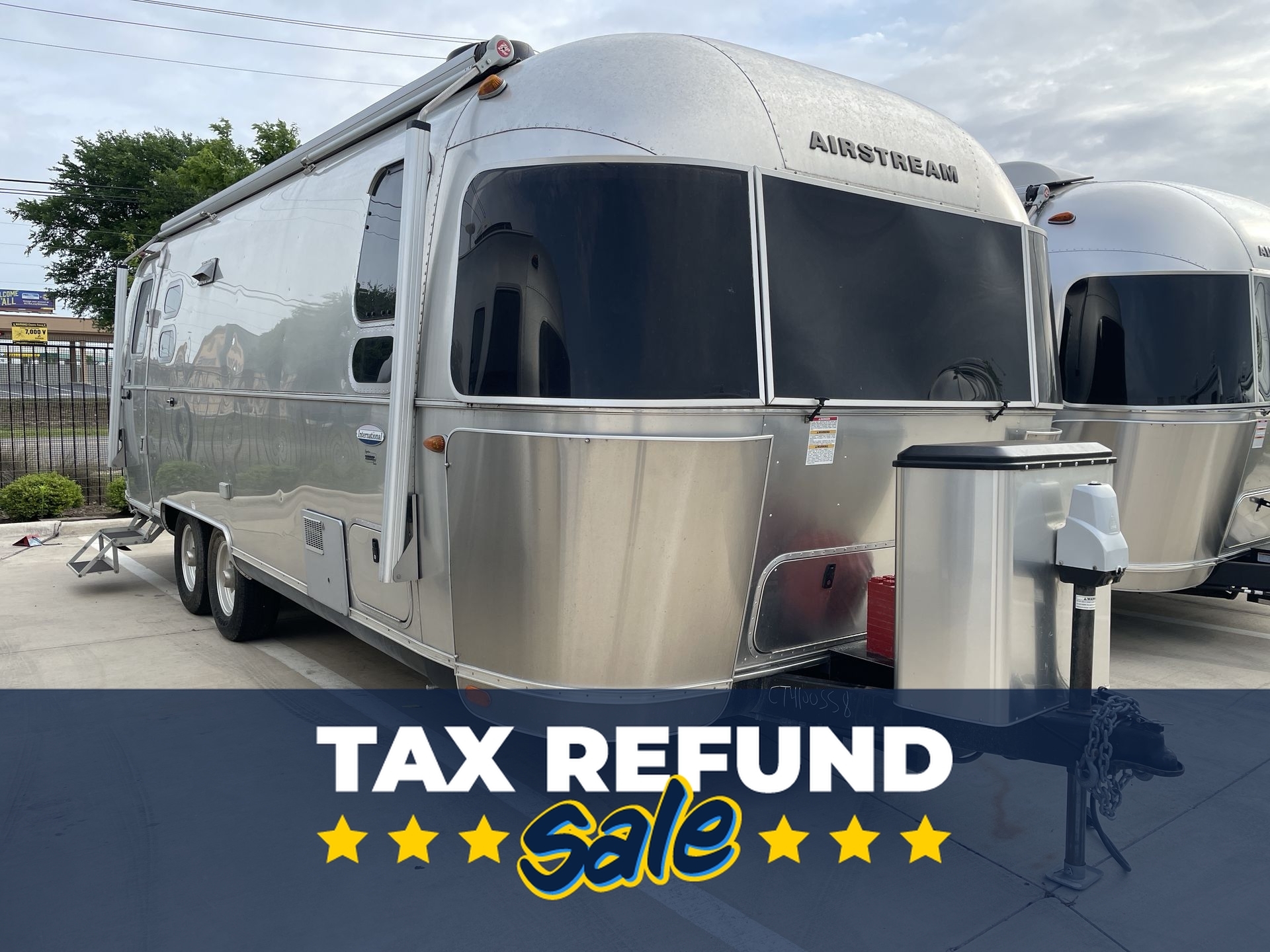 2017 Airstream International Signature 25FB (Front Twin Bed) 25FB TWIN in buda TX