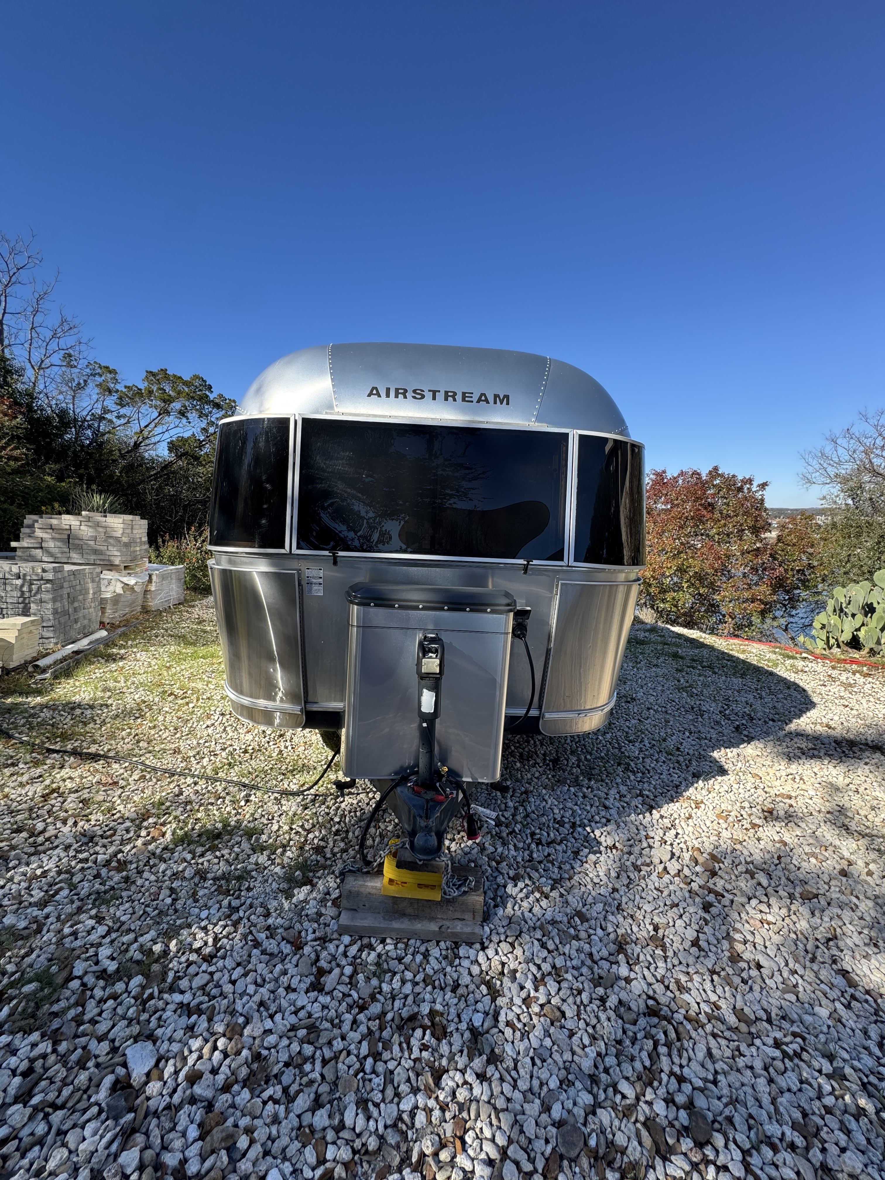 2012 Airstream FLYING CLOUD 25RB QUEEN in austin TX