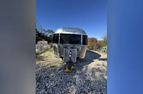 2012 Airstream FLYING CLOUD 25RB QUEEN in austin TX