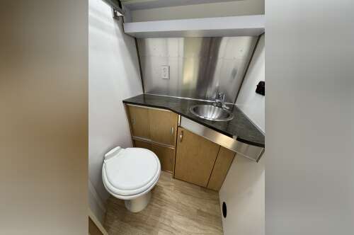 2012 Airstream FLYING CLOUD 25RB QUEEN in austin TX