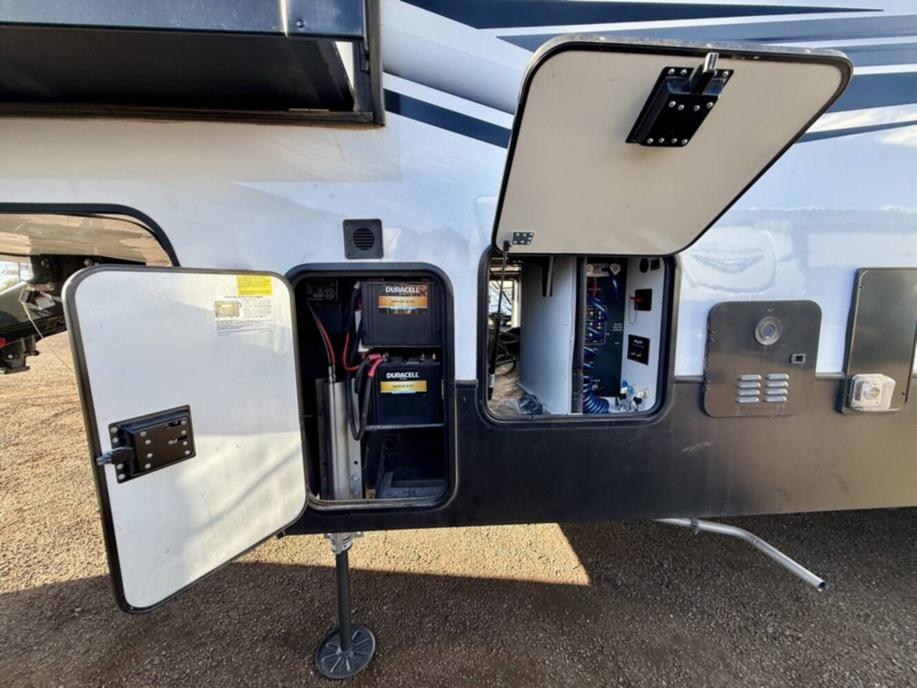 A photo of this 2022 Keystone RAPTOR 423