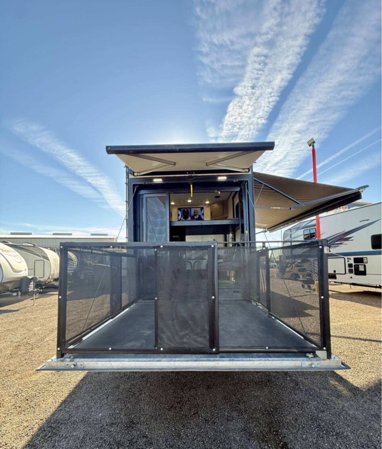 A photo of this 2022 Keystone RAPTOR 423