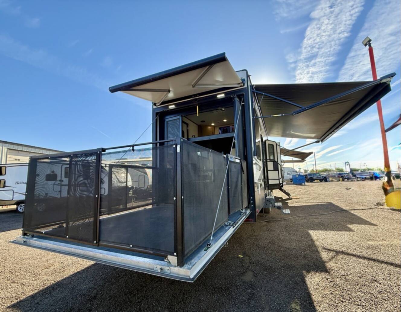 A photo of this 2022 Keystone RAPTOR 423