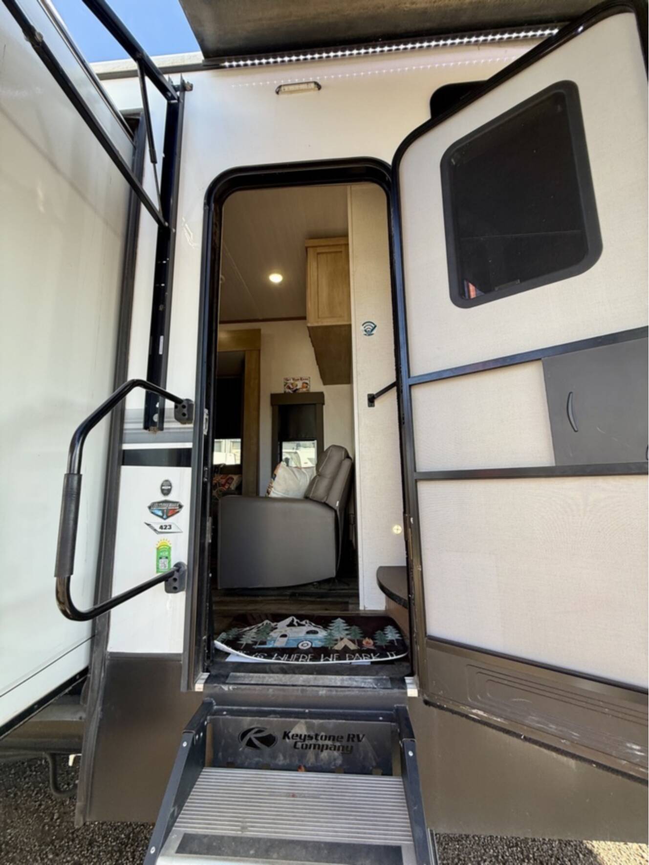 A photo of this 2022 Keystone RAPTOR 423