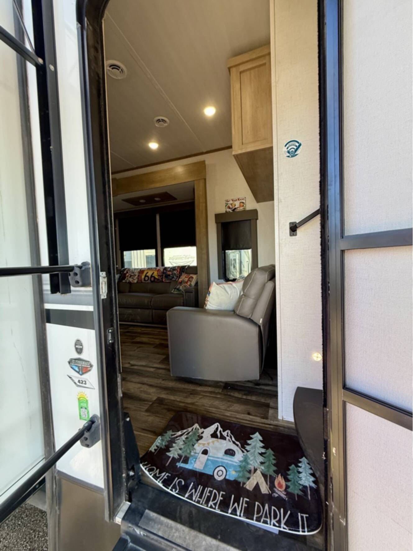 A photo of this 2022 Keystone RAPTOR 423