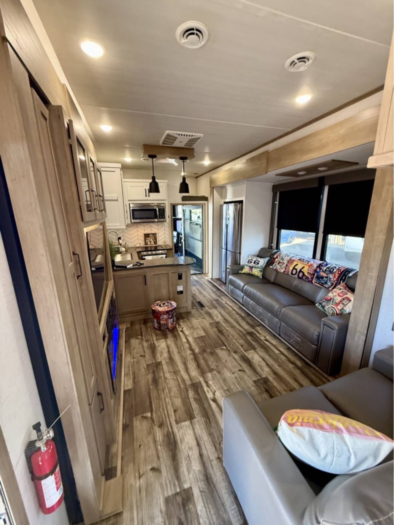 A photo of this 2022 Keystone RAPTOR 423