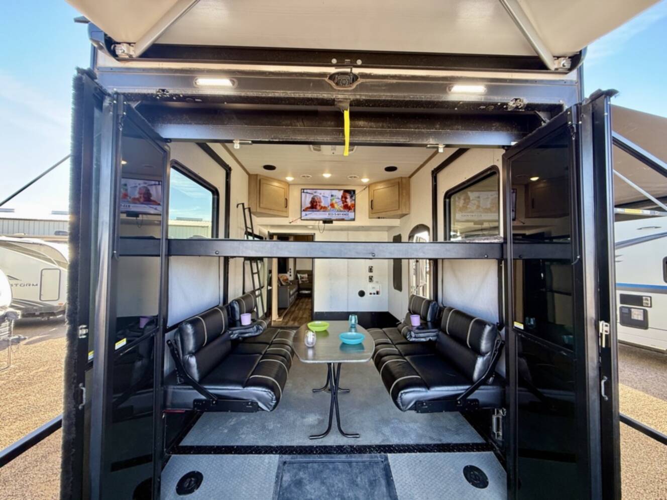 A photo of this 2022 Keystone RAPTOR 423