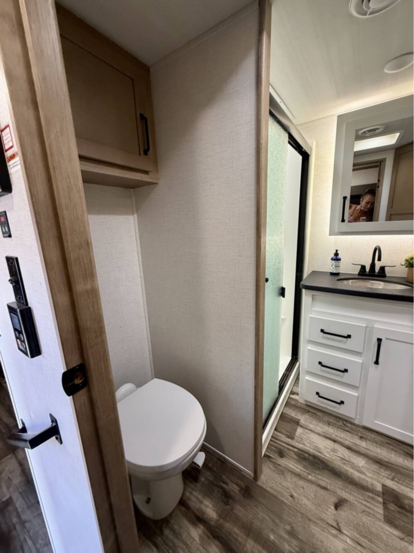 A photo of this 2022 Keystone RAPTOR 423