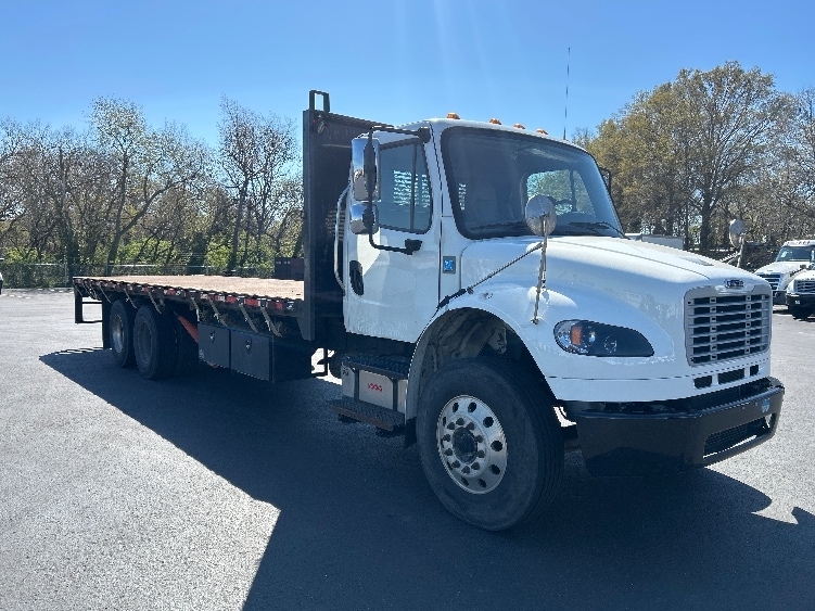 2020 FREIGHTLINER BUSINESS CLASS M2 106 in Pennsauken, NJ
