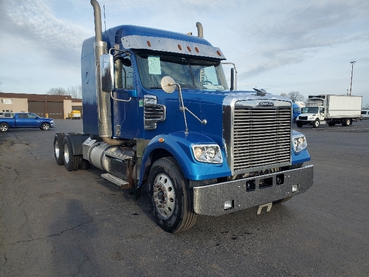 2020 FREIGHTLINER 122 SD in White Deer, PA