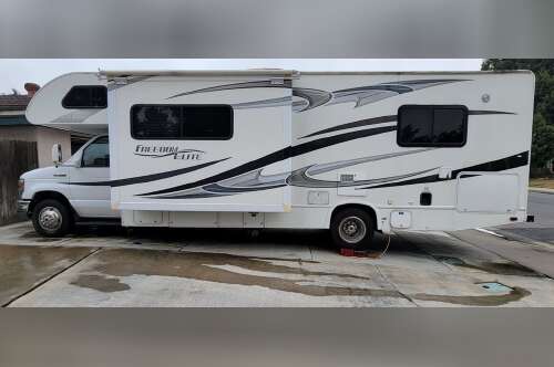 2011 Four Winds Freedom Elite 28U in bakersfield CA