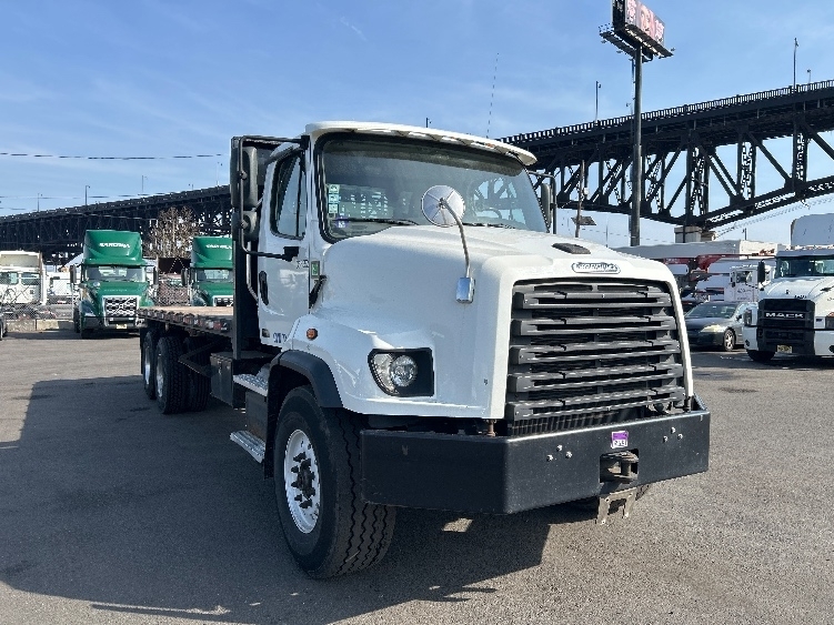 2020 FREIGHTLINER 114 SD in Newark, NJ