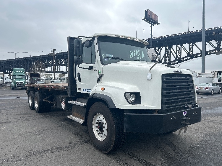 2020 FREIGHTLINER 114 SD in Newark, NJ