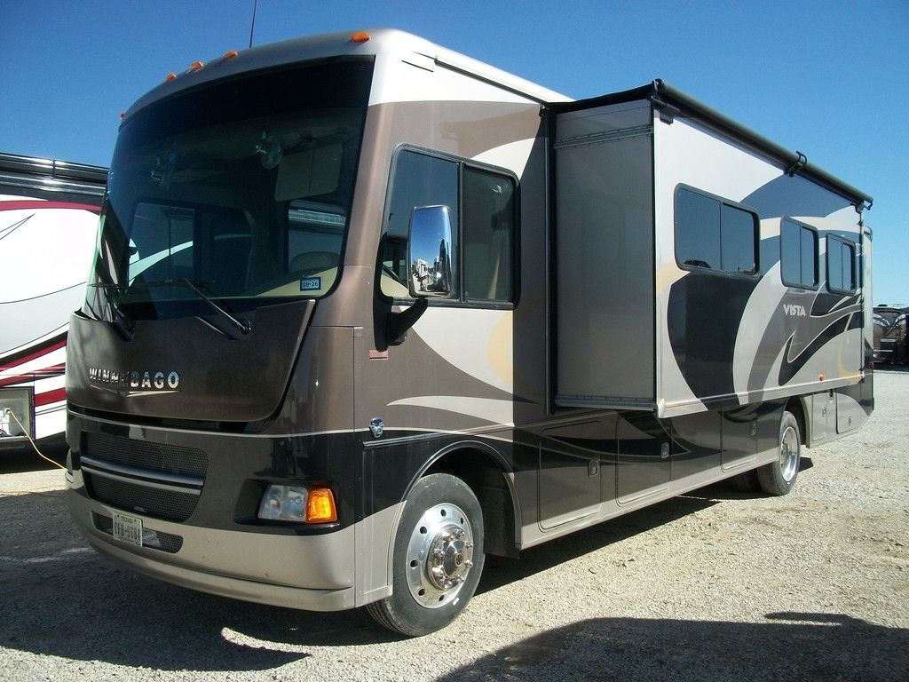 2014 Winnebago Vista 35F in denton TX