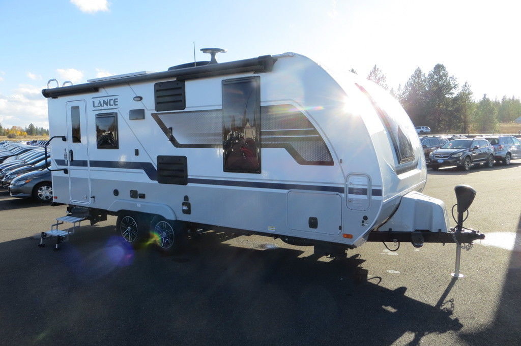 2023 Lance Travel Trailers 7000 Pounds Tow Rating 1995 in deer park WA