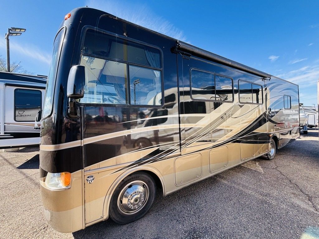 2012 Thor Motor Coach Hurricane 32A in lake havasu city AZ