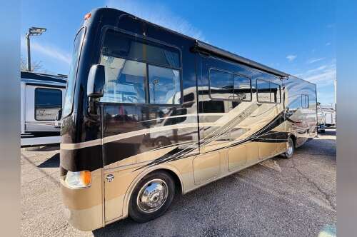 2012 Thor Motor Coach Hurricane 32A in lake havasu city AZ