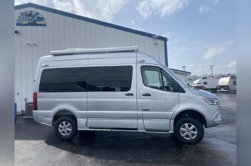 2025 Roadtrek SS Agile AWD BASE in rockford IL