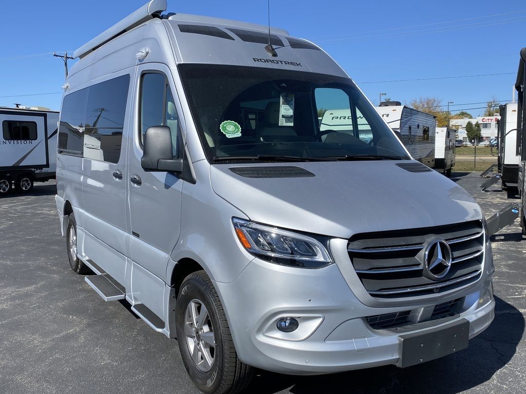 2025 Roadtrek SS Agile Base in rockford IL