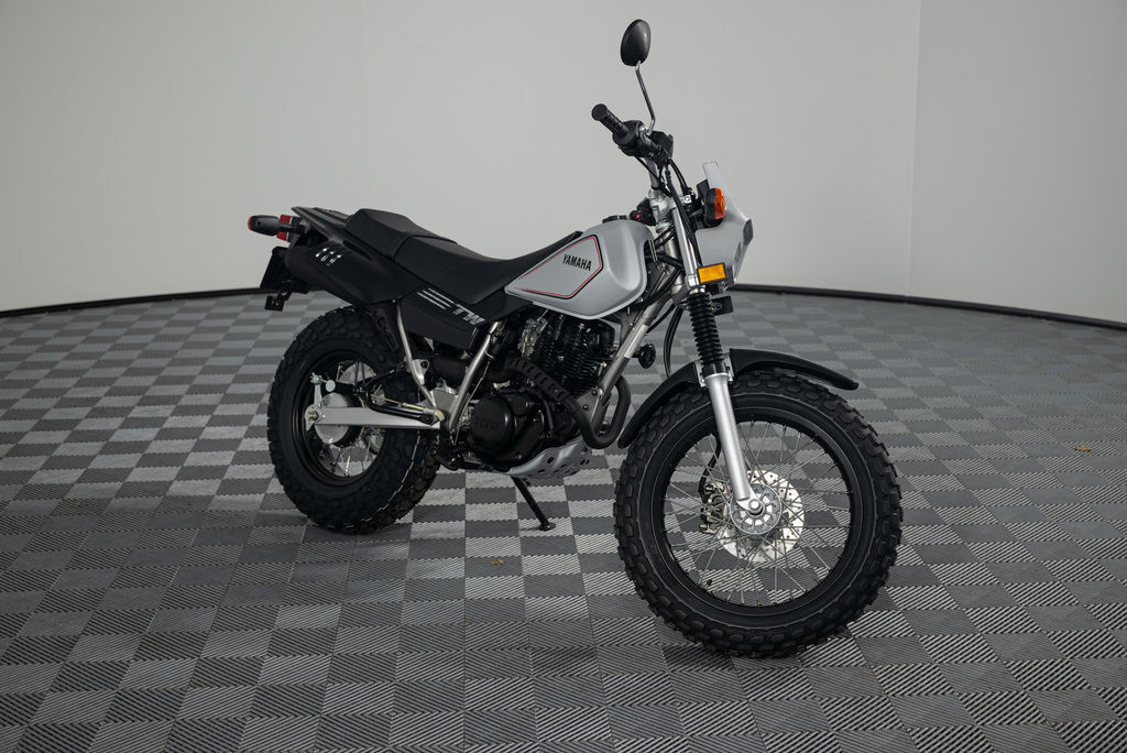 ヤマハTW 2016 Yamaha TW200 Review