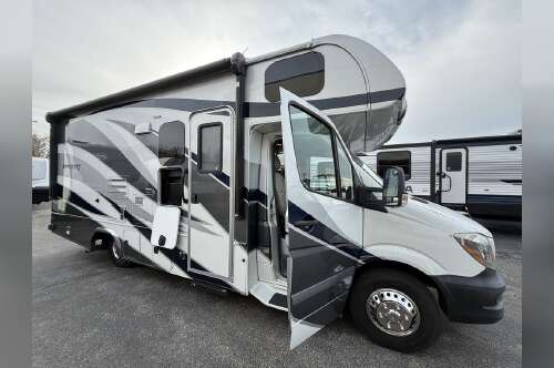 2018 Forest River SUNSEEKER 2400WS in lexington KY