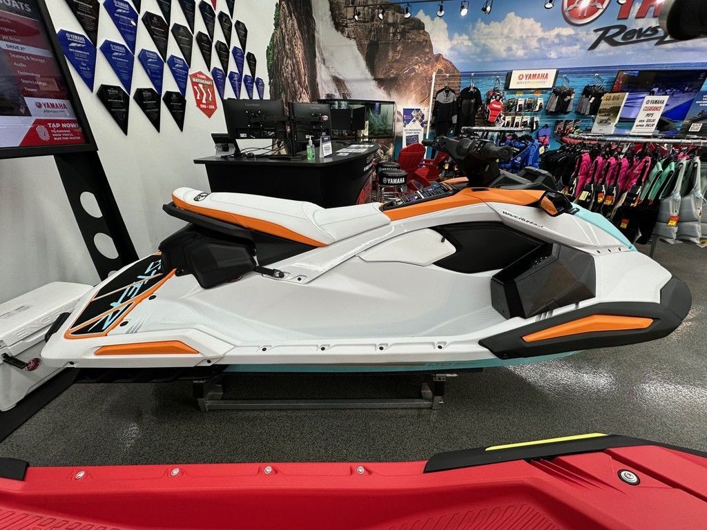 Base Waverunner Jetblaster For Sale in Illinois - Yamaha Personal
