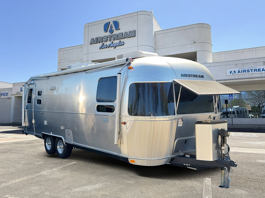 2025 Airstream Globetrotter 27FBQ in san gabriel CA
