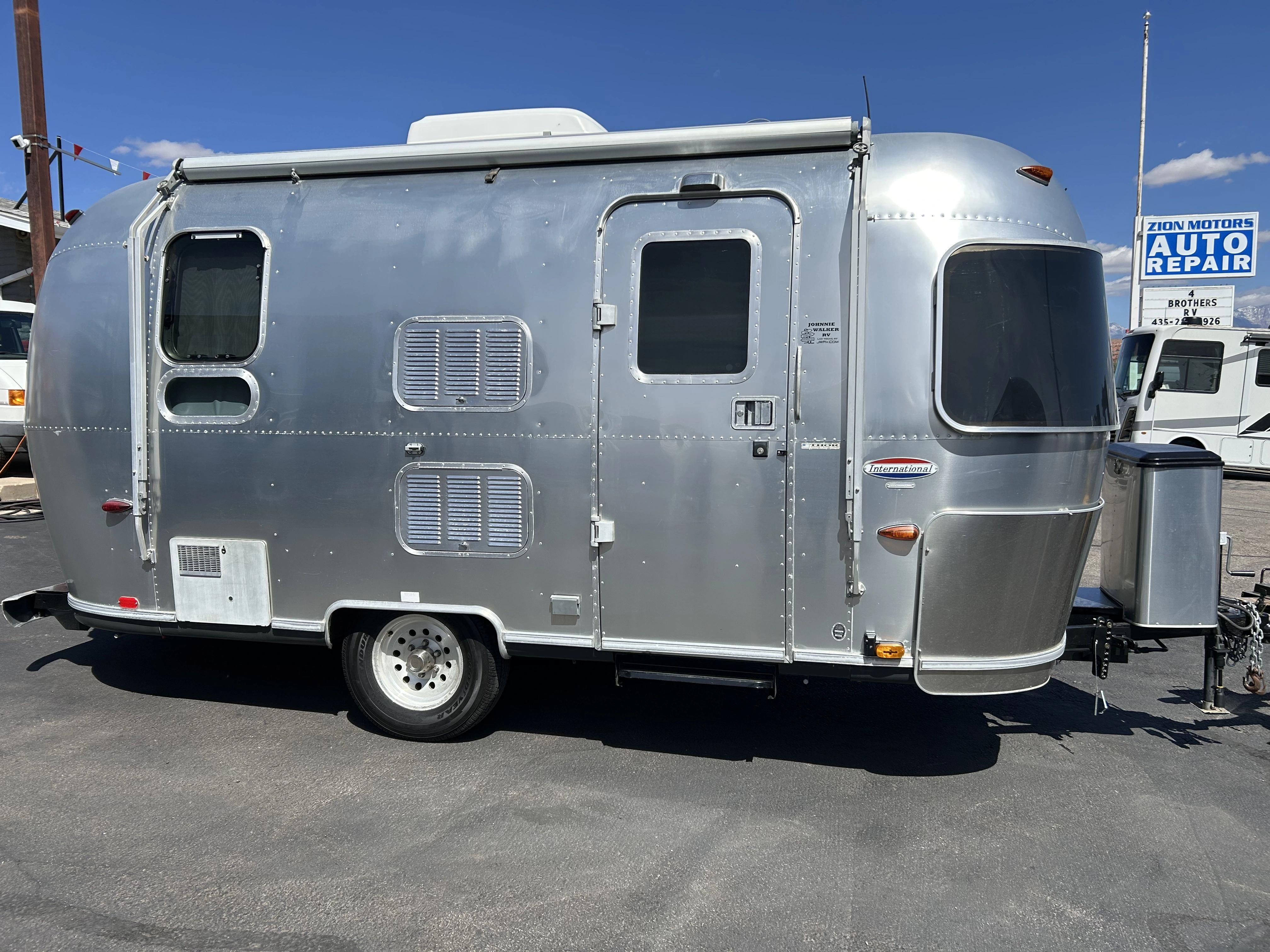 2005 Airstream Airstream Bambi International 19' RV
