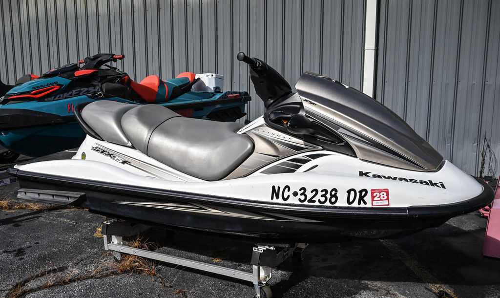 seymourart Hawker 希少 限定15体 ソフビ Used 2010 Kawasaki Jet Ski Stx 15F Base For Sale in Hendersonville