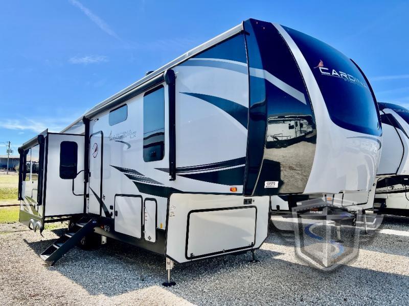 2022 Forest River Rv Cardinal Luxury 320RLX in navasota TX