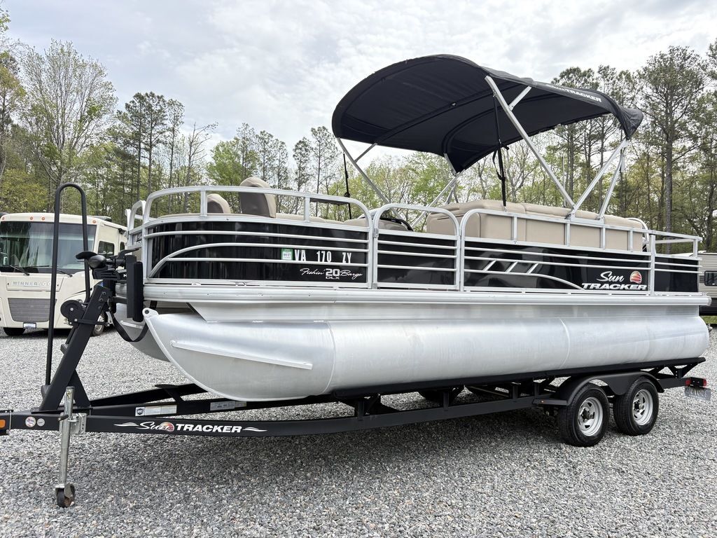 2021 Tracker® Boats Fishin Barge 20 DLX in ashland VA