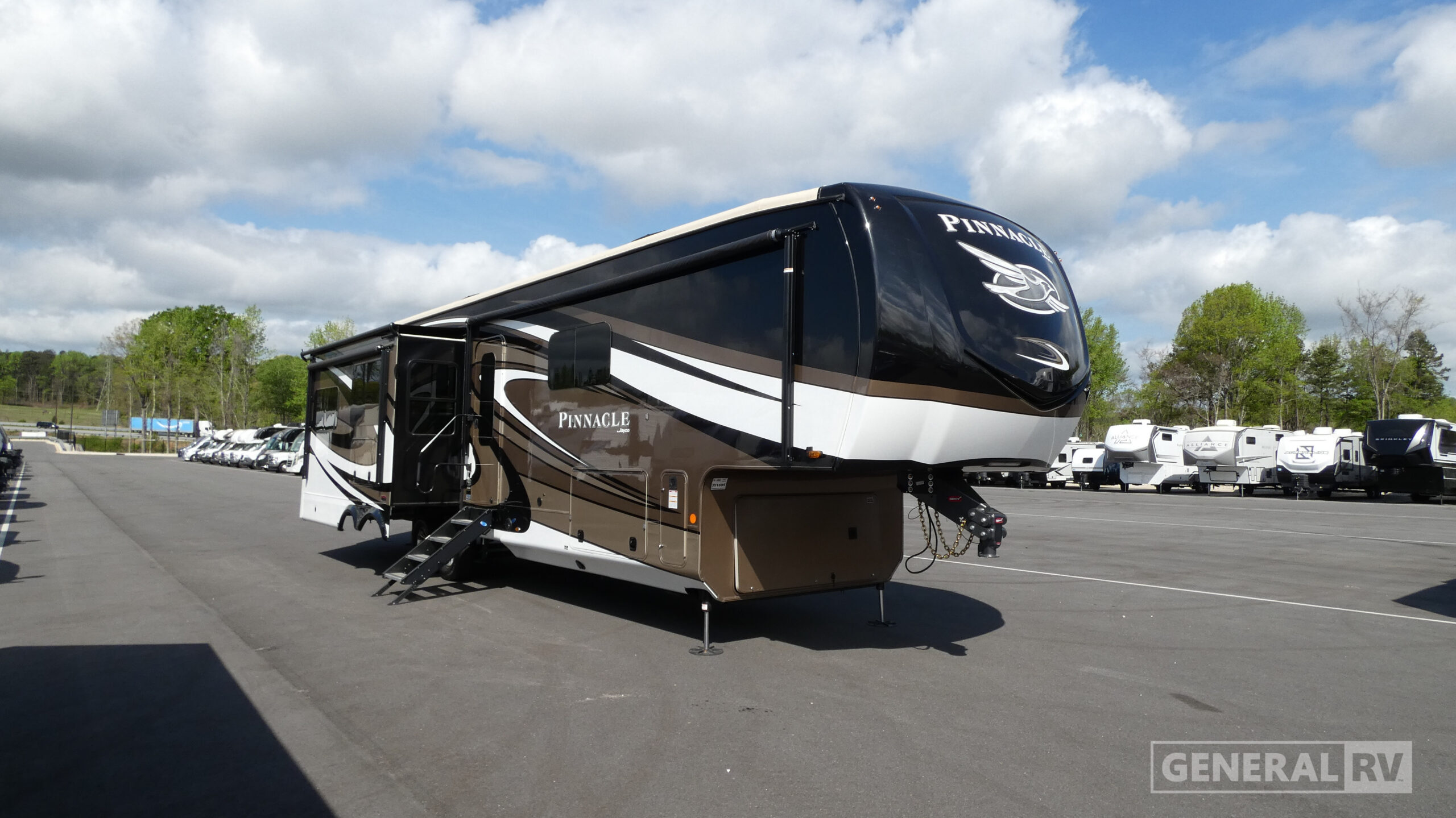 2020 Jayco PINNACLE 36FBTS in salisbury NC