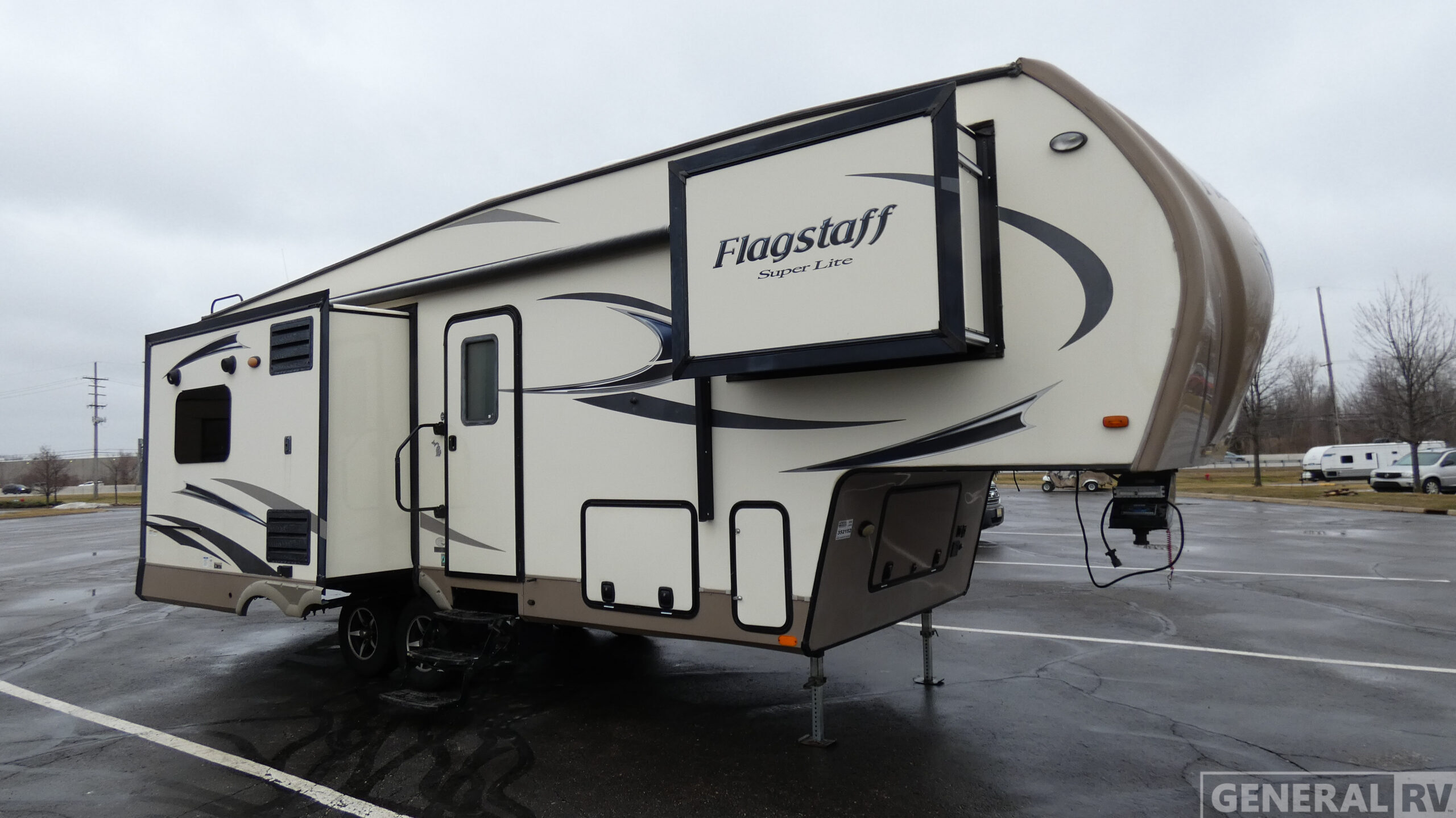 2018 Forest River FLAGSTAFF SUPER LITE 526RLWS in wixom MI