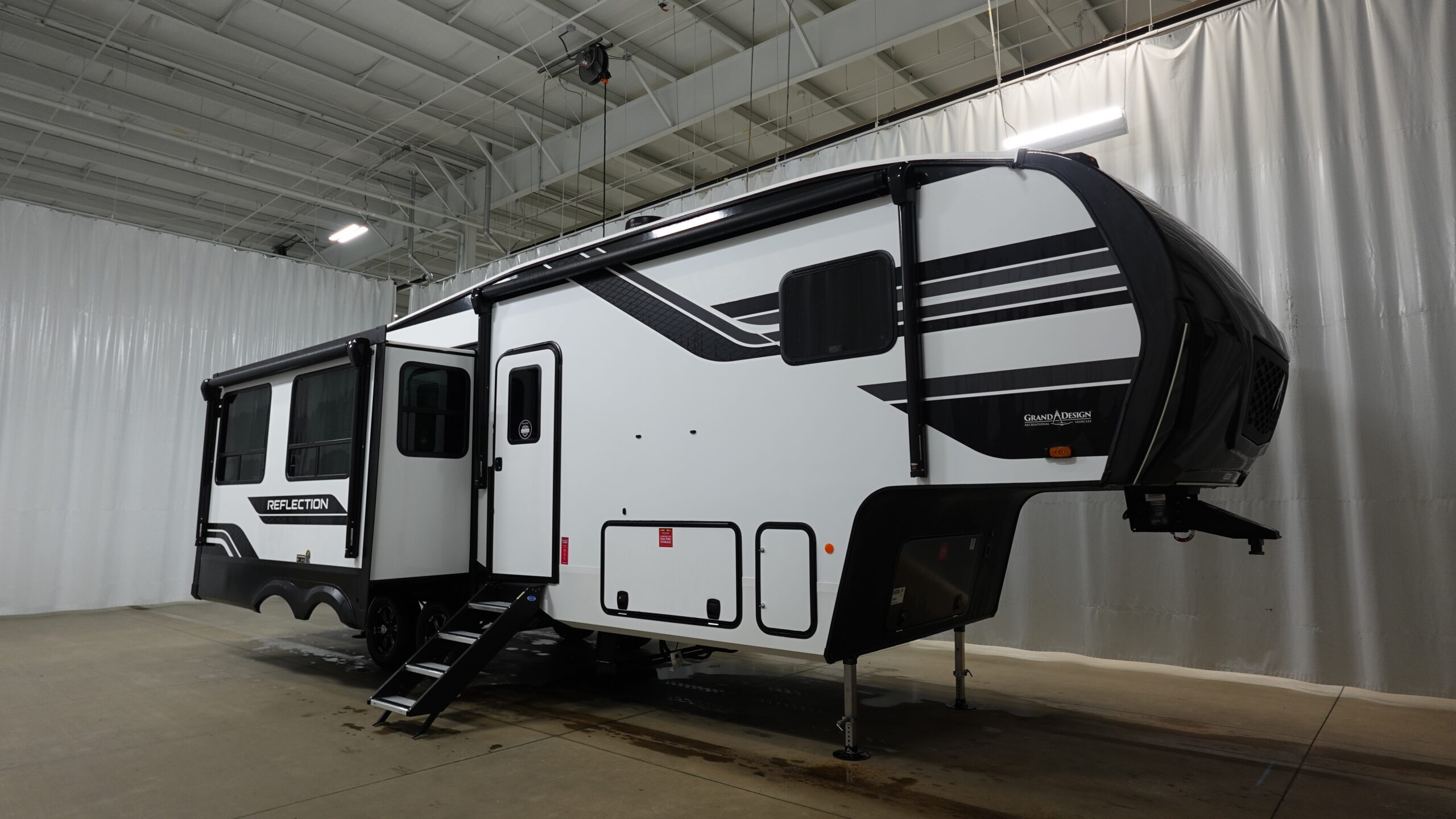 2026 Grand Design REFLECTION 303RLS in wixom MI