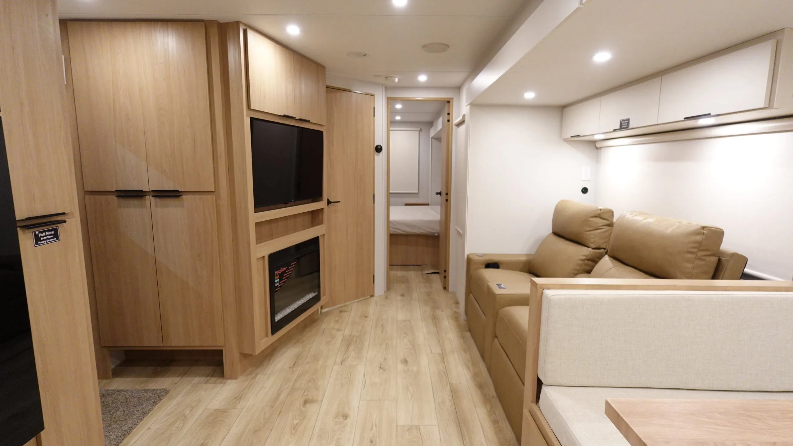2026 Jayco PINNACLE 38FBRK RV