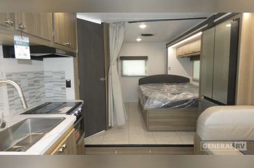 2026 Coachmen FREELANDER 23FSF in birch run MI