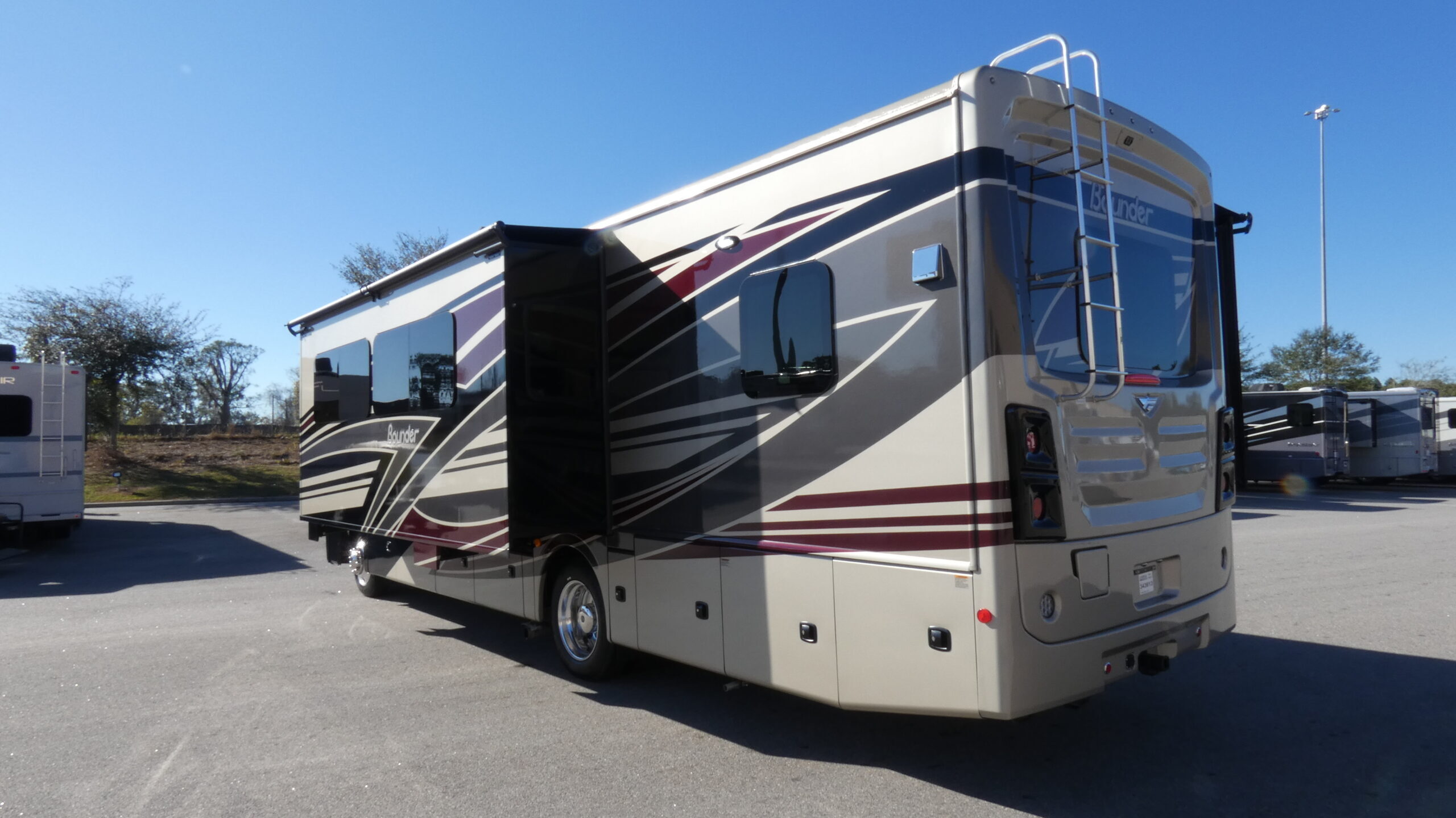 2026 Fleetwood BOUNDER 33C in ocala FL