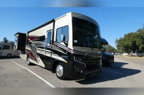 2026 Fleetwood BOUNDER 33C in dover FL