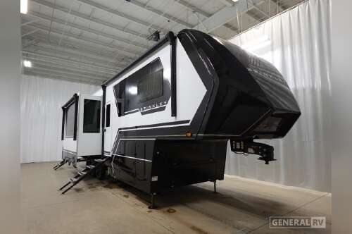 2025 Brinkley Rv MODEL G 3250 in birch run MI