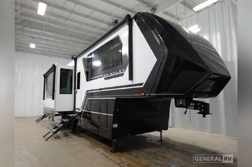 2025 Brinkley Rv MODEL G 3250 in mt clemens MI