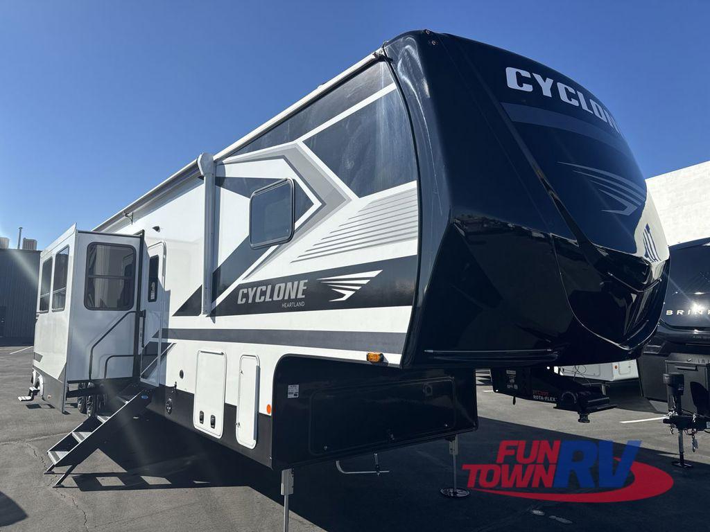 2026 Heartland Cyclone 3914 in ottawa KS