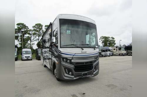 2026 Fleetwood BOUNDER 33C in fort myers FL