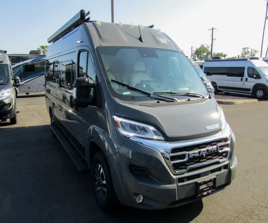 2025 Winnebago TRAVATO BU259G RV