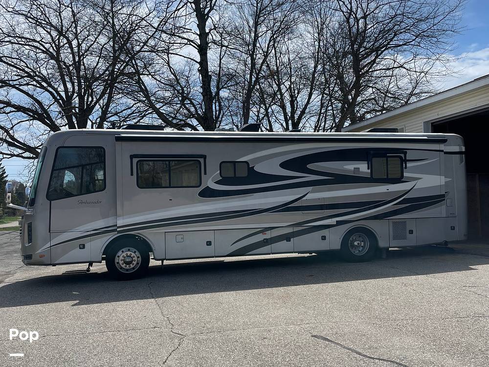 2014 Holiday Rambler Ambassador 38PFT in west olive MI